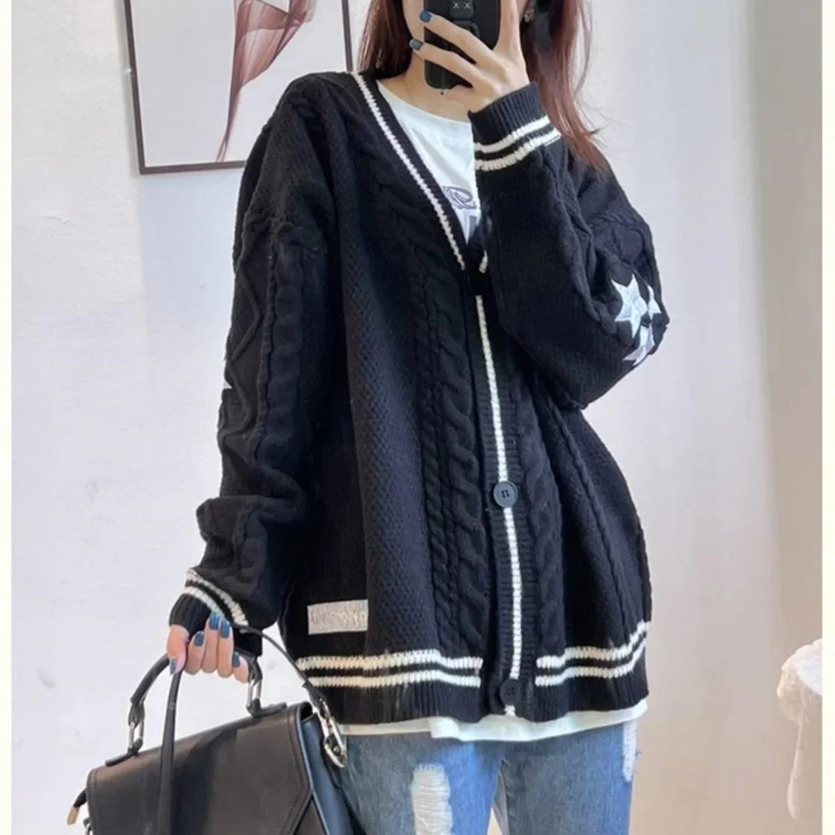 

Women Winter Loose Knitted Cardigans Stars Embroidery V-Neck Y2K Sweater Coat Streetwear Vintage Casual Single Breasted Jumpers