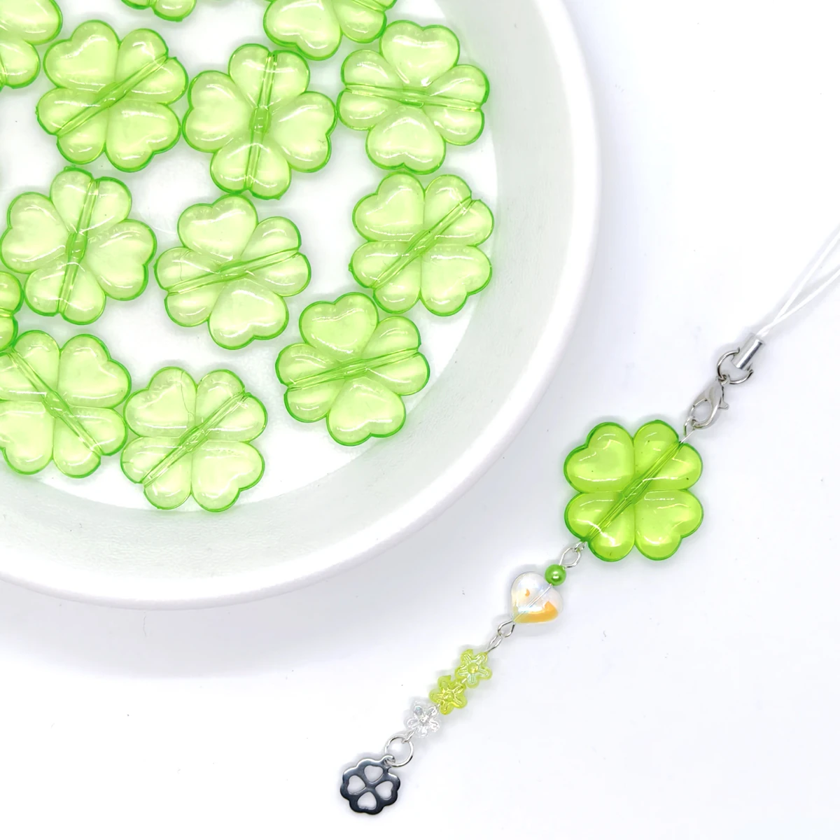 10pcs fresh style acrylic green lucky clover suitable for DIY phone chain key chain handmade accessories