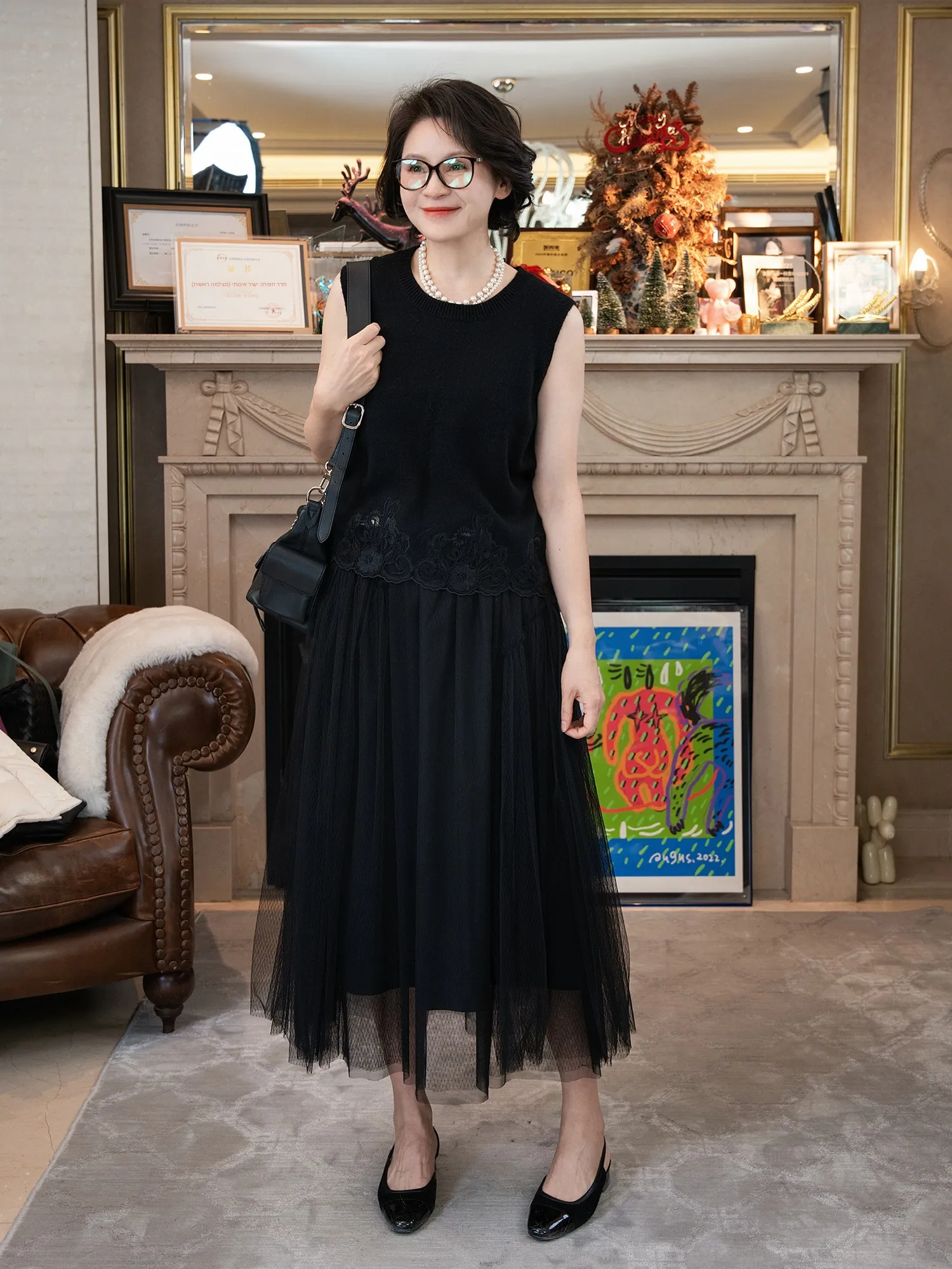 

Elegant Woman's Autumn Winter Wool Cashmere Lace Embroidery 8W Needle Vest Stylish Casual Loose Fit round Neck Short Length