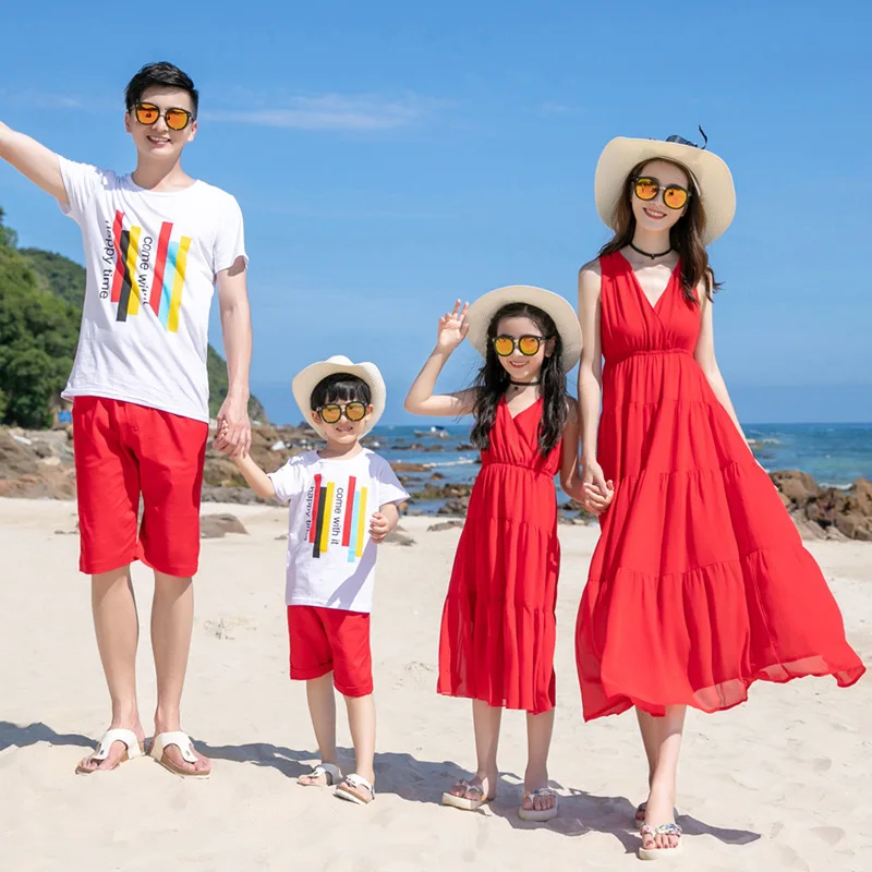 Family Matching Beach Clothes Vacation Look Daughter and Mom Red Sleeveless Dresses Son and Dad Top Shorts Two Piece Sets Outfit