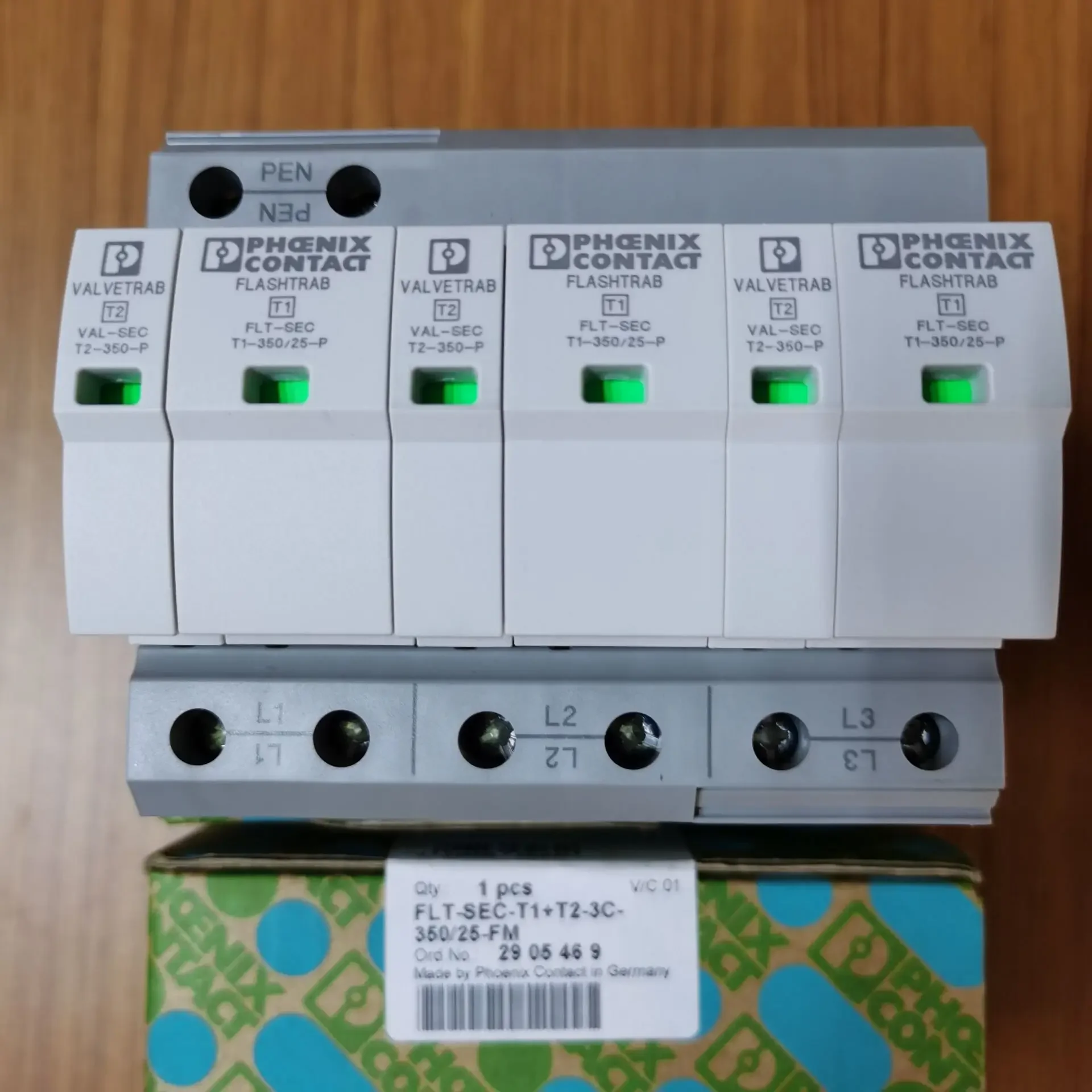 PHOENIX PHOENIX 2905346 Surge Protector VAL-SEC-T2-350-P Lightning Protection Module Spot