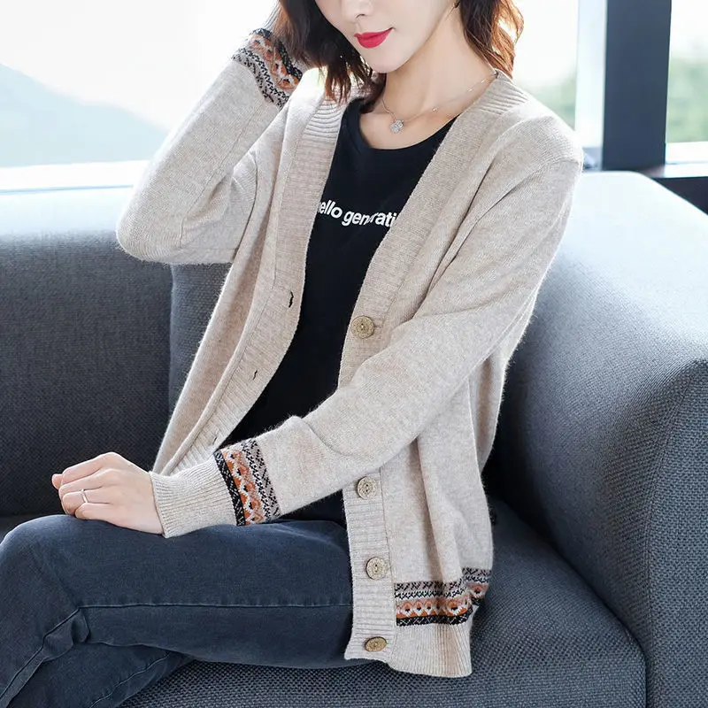 Spring Autumn Solid Color Jacquard Women\'s Knitted Cardigan Long Sleeve Korean Loose V-Neck Button Sweaters Coat Female Clothing