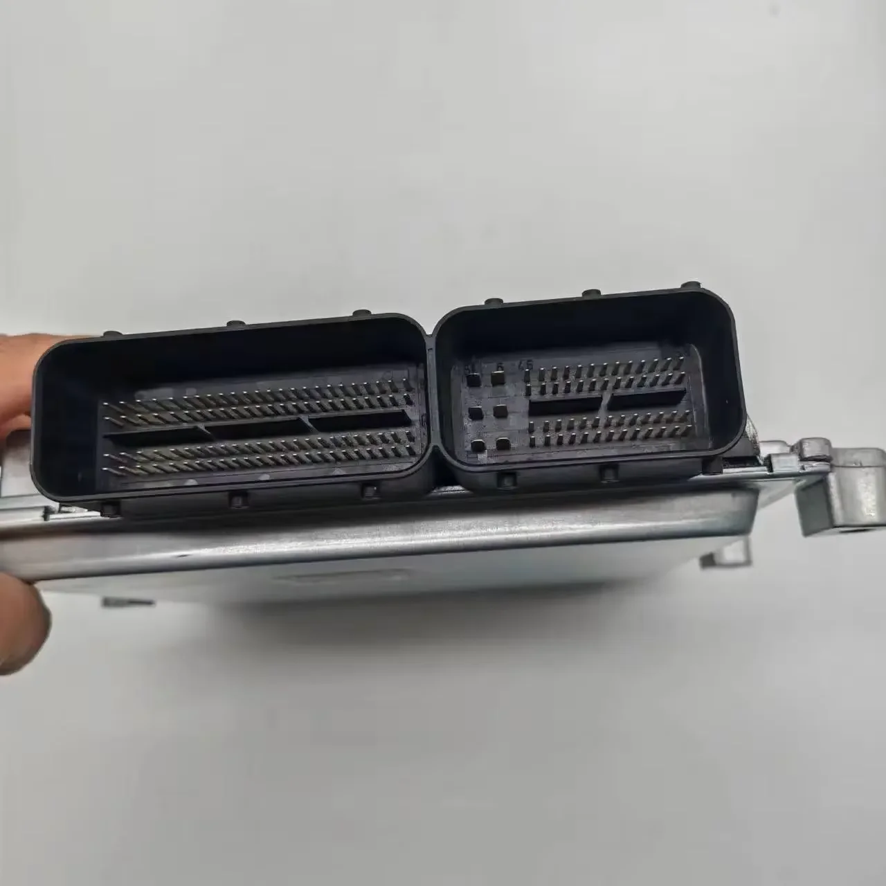 High quality 5293524 CM2220 Engine Computer Board ECU Electronic Control Unit for Cummins ISF3.8 Engine ﻿ ﻿
