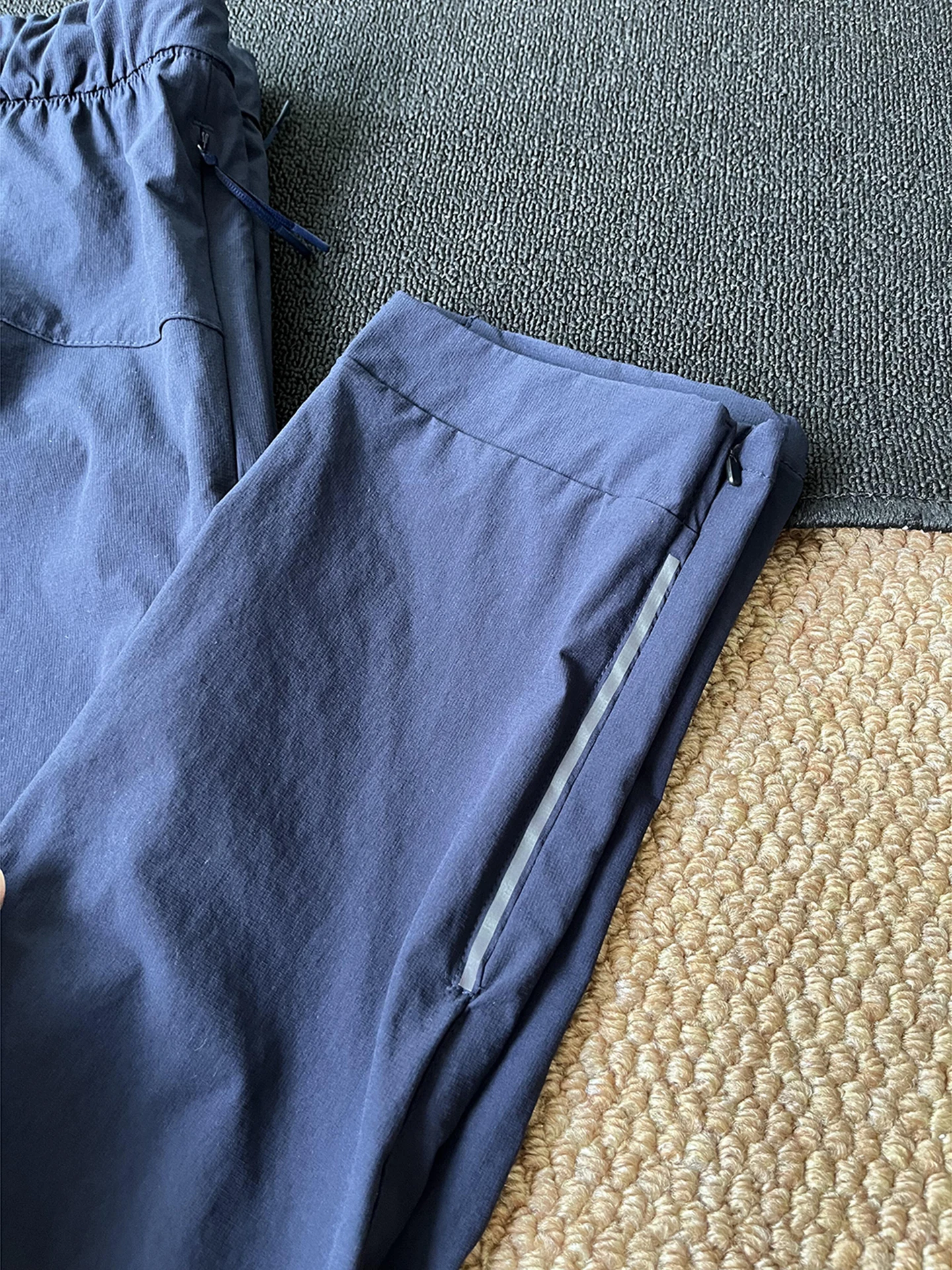 بنطلون رجالي كاجوال للخارج من القماش الناعم مع جيوب كارجو لفصل الخريف، بنطلون مقاوم للماء والرياح والعرق مع سحاب وخصر برباط و...