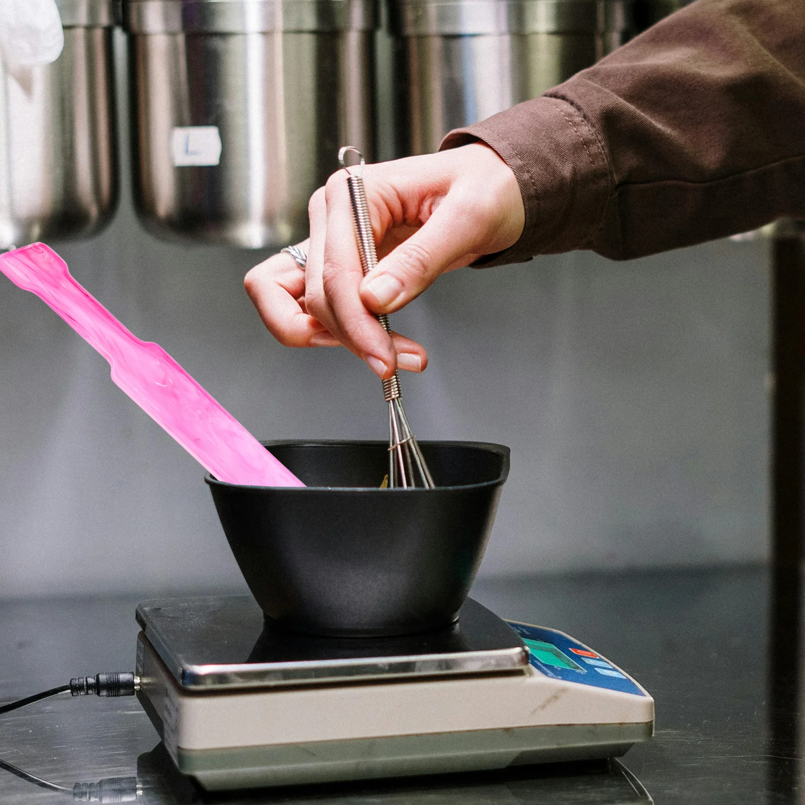 Kolorowanka do włosów, grzebień do pasemek, narzędzia do farbowania włosów w salonie i w domu, plastikowy zestaw do stylizacji i pielęgnacji włosów.