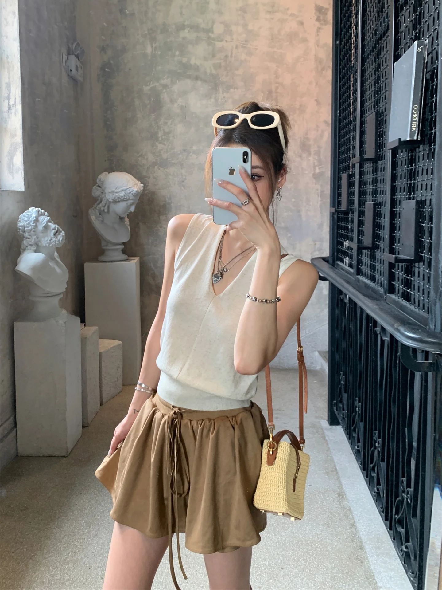 

Gv большой белый брат оригинальный цвет льняной лиоцелловый вязаный жилет с v-образным вырезом женский ранняя осень новый Sle универсальный цвет