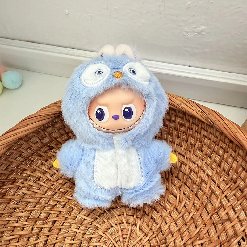 10 cm Mini Labubu 4.0 Puppenkleidung, niedlicher Pinguin-Einteiler der 4. Generation, gelbe Stiefel, Zubehör für Mini Labubu
