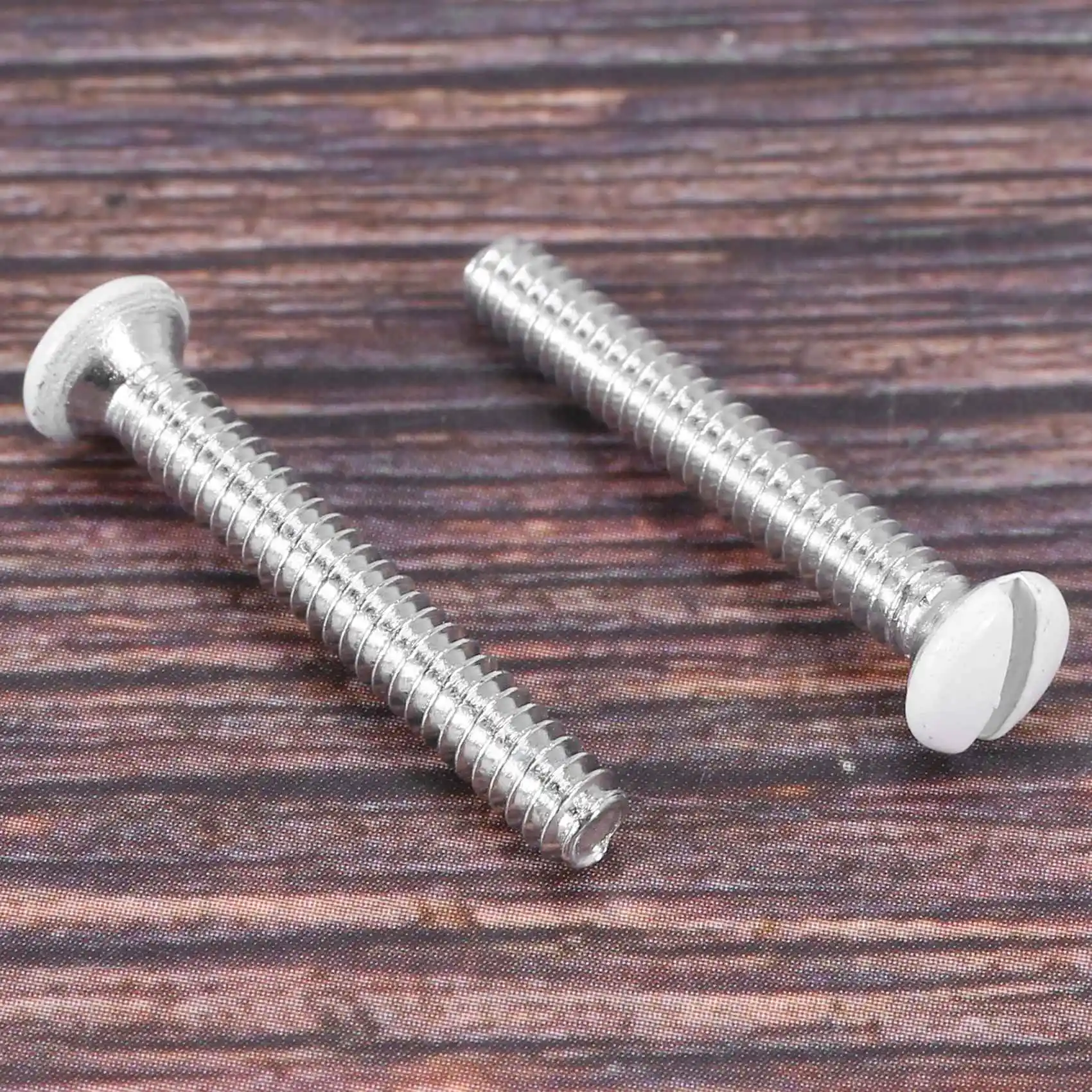 Most-120 قطعة مسامير لوحة الحائط الأبيض 1 بوصة طويلة مشقوق 6-32 المواضيع التبديل غطاء مسامير البيضاوي رئيس المطحونة فتحة مسامير الجدار