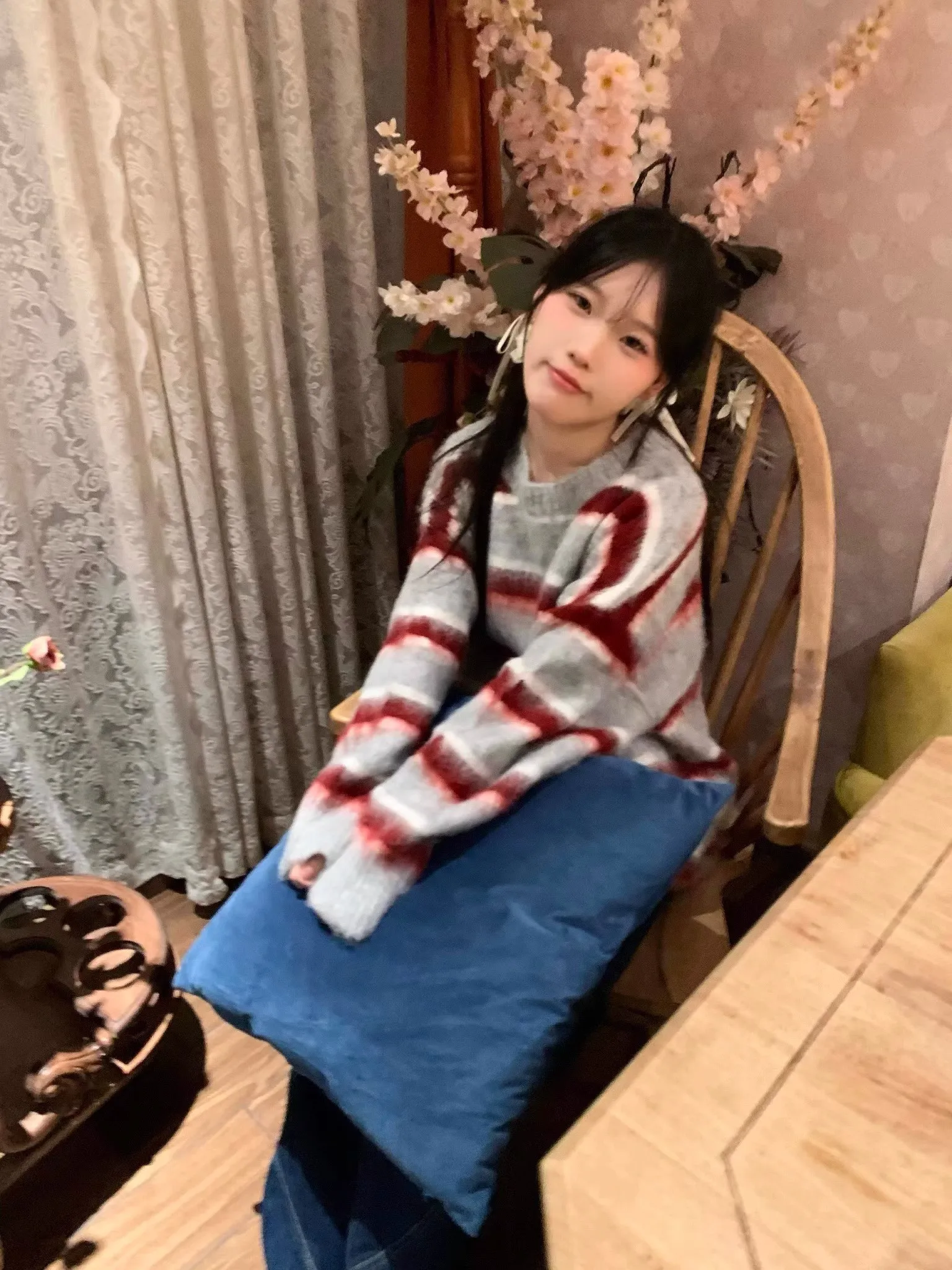 

Original retro dopamine contrasting knit sweater for men and women, loose casual and lazy style pullover sweater