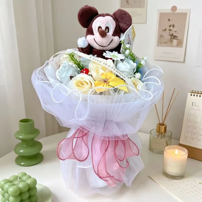 Echte Stitch Mickey Mouse Winnie Plüschpuppen mit Künstlichem Kreativem Blumenstrauß Valentinstag Weihnachten Abschlussgeschenke – Detail 2