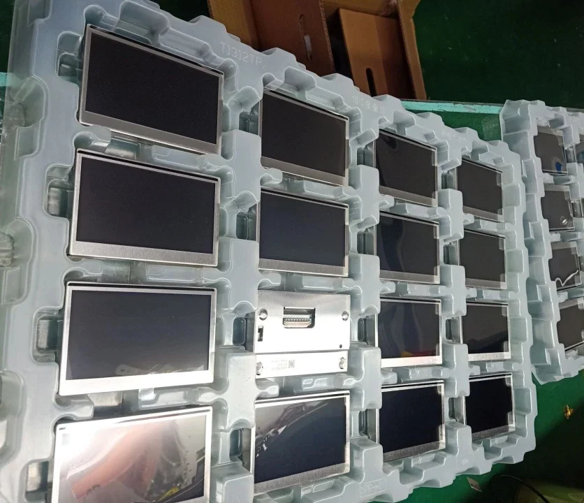 

4,2-дюймовый жидкокристаллический дисплей LQ042T5DZ11B