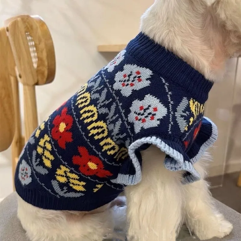 Autumn and Winter New Pet Dog Clothes Bubble Sleeves Schnauzer West Highland Small Dog Warm Sweater Lace Sleeve Tank Top