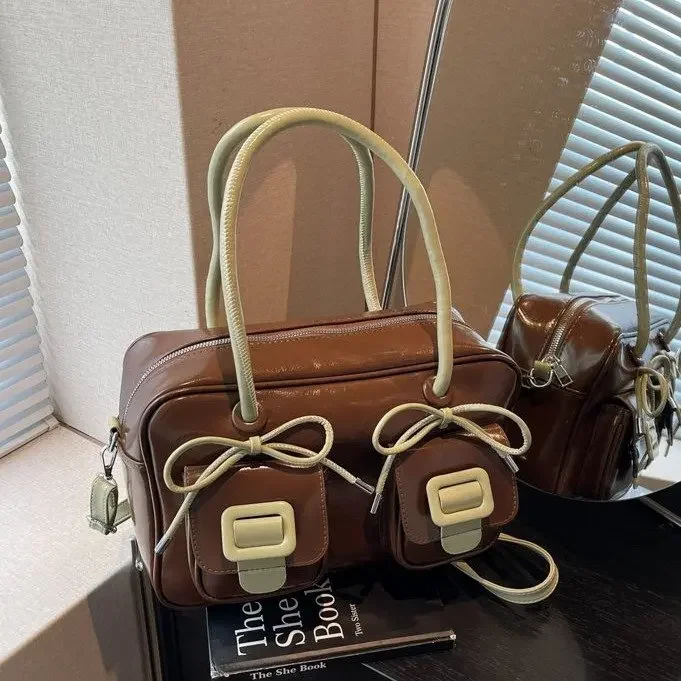 합리적인 가격의 럭셔리 여성 크로스바디 백 2025 넉넉한 토트백 내구성 있는 PU 가죽 일상용 다중 포켓 경량 출퇴근용