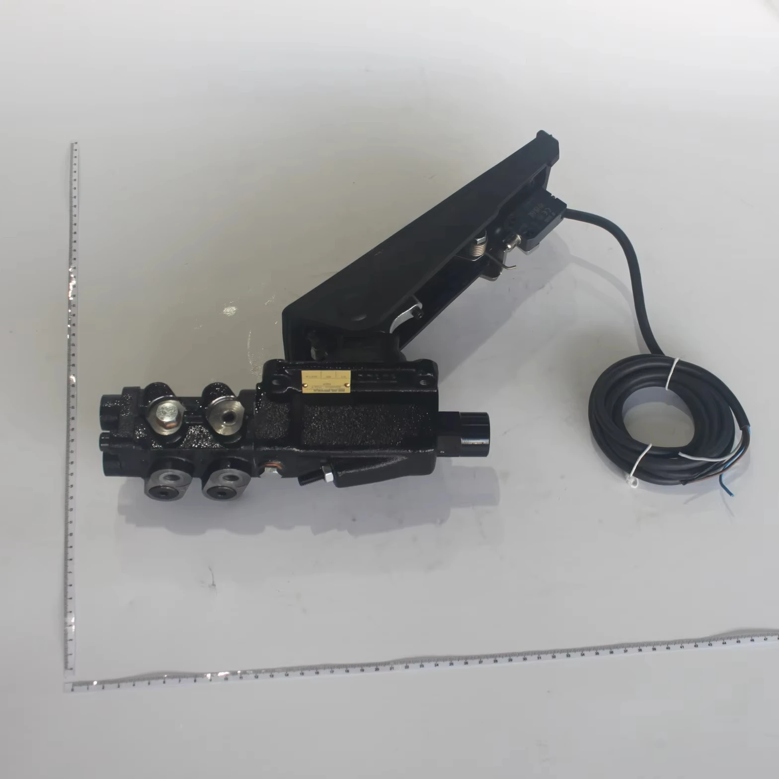 Fantuzzi/Terex 2577.020.0008/2577.020.0009/2577.020.0012/912039166 Brake Pedal