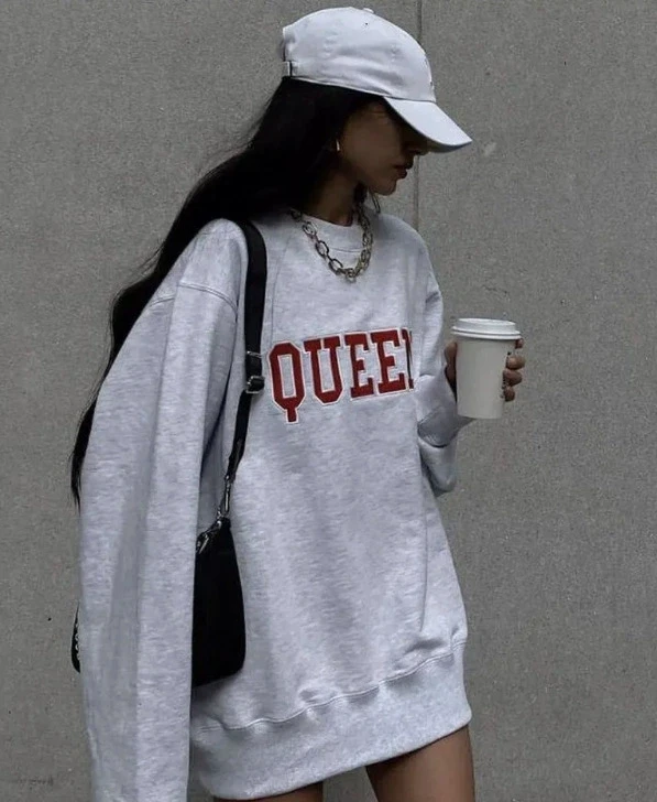 

Свободный крой, круглый вырез, длинный рукав, свитшот с принтом, повседневная универсальная модная женская футболка, удобный универсальный дизайн.