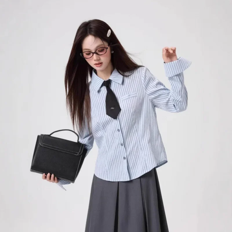 

Новая модная рубашка в полоску с галстуком в стиле колледж для женщин, высококачественная однобортная рубашка.