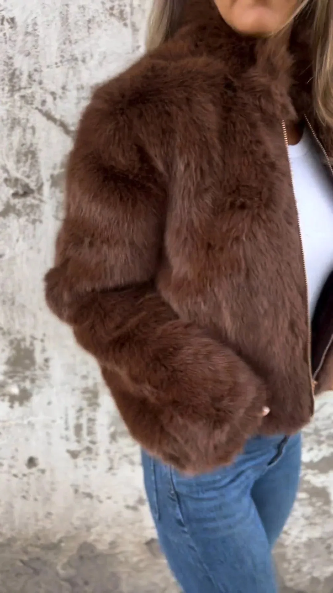 Damen Kunstpelzmäntel Dick Warm Maxi Stehkragen Kurzmantel Lässig Elegant Gespleißter Reißverschluss Herbst Winter Offener Schnitt 2026 – Detail 4