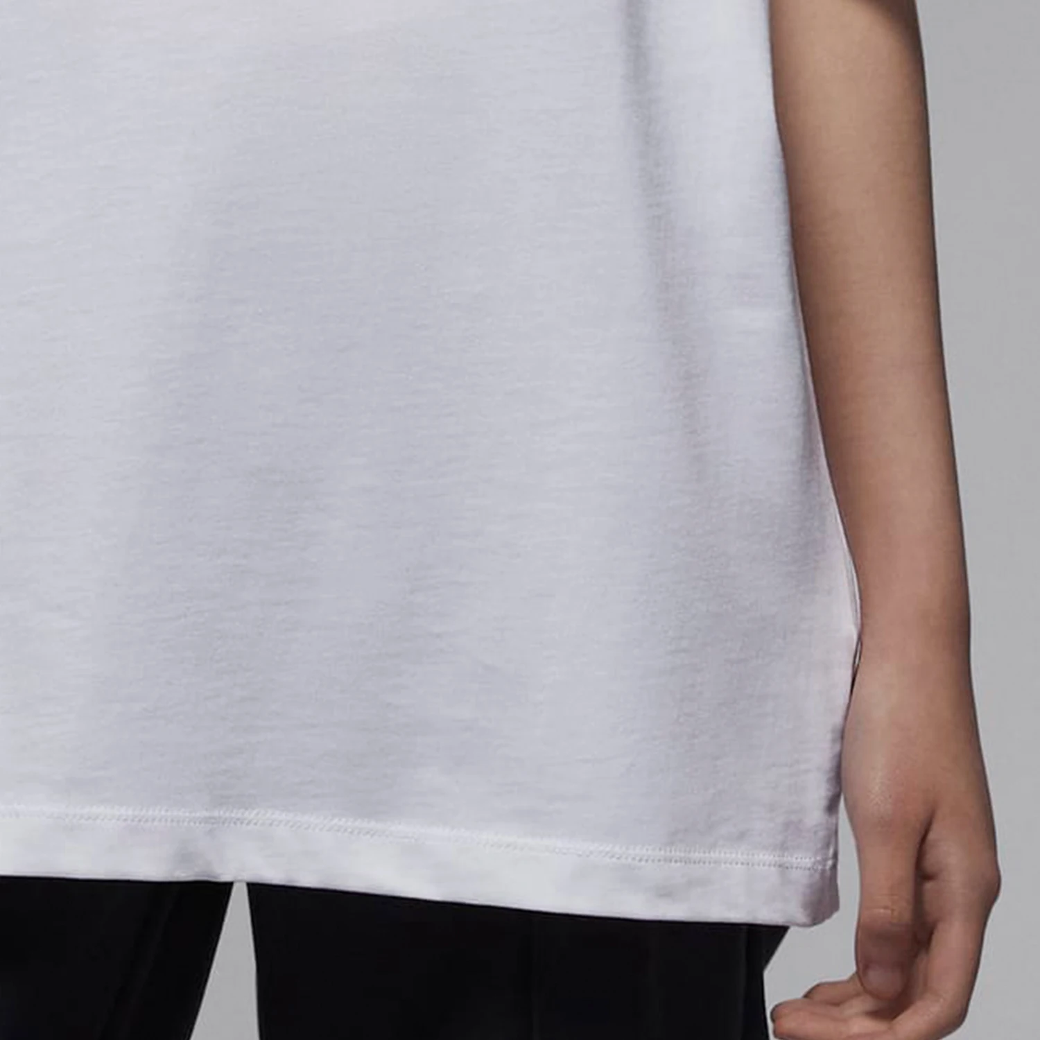 تي شيرت Nike Official Authentic JORDAN للسيدات فضفاض مناسب مطبوع وجيد التهوية كاجوال بأكمام قصيرة HQ3676-100