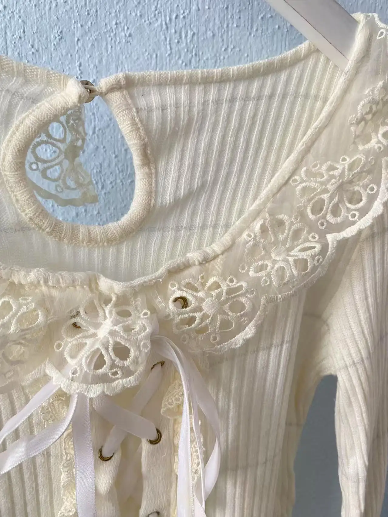 Vendas camisas de manga comprida de malha de algodão com gola bordada de renda estilo japonês