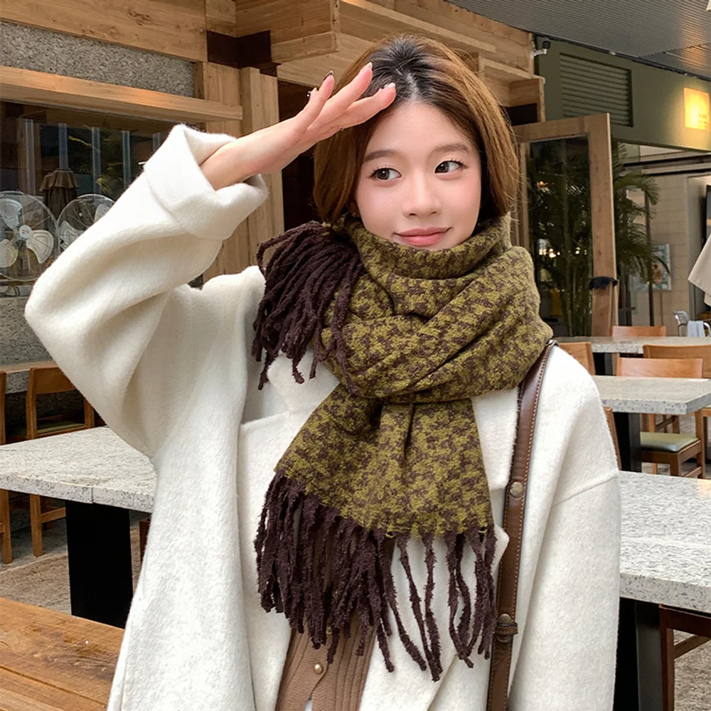 

2025 New Autumn And Winter Milk Velvet Scarf, High-end Women's Versatile Shawl, Japanese Sweet Style Thick Checkered Scarf