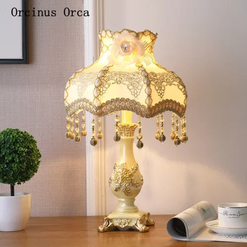 European style palace luxury white desk lamp living room study bedroom Bedside Lamp Retro carved resin desk lamp