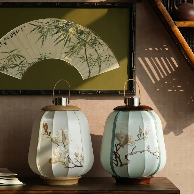 Ein paar Räume, Blumen blühen und Reichtum, bestickte neue chinesische Schreibtischlampenornamente, berühren Sie den Eingang, Einweihungsgeschenke