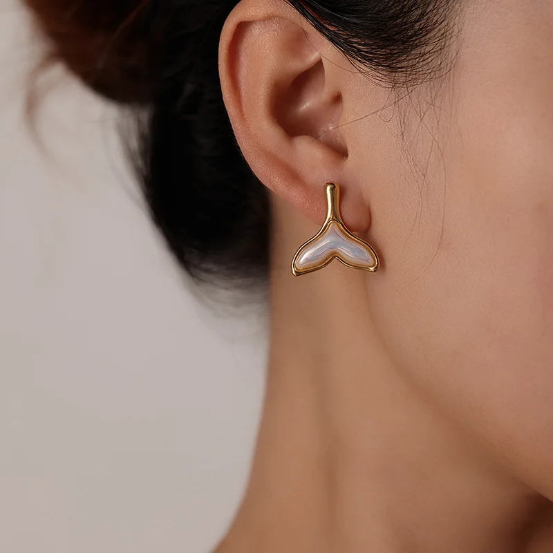 أقراط مرصعة بنمط الحوت المحيط البسيط للنساء ، فولاذ مقاوم للصدأ 316L ، مجوهرات راقية ، لآلئ راتنج مدمجة ، موضة جديدة ، #1