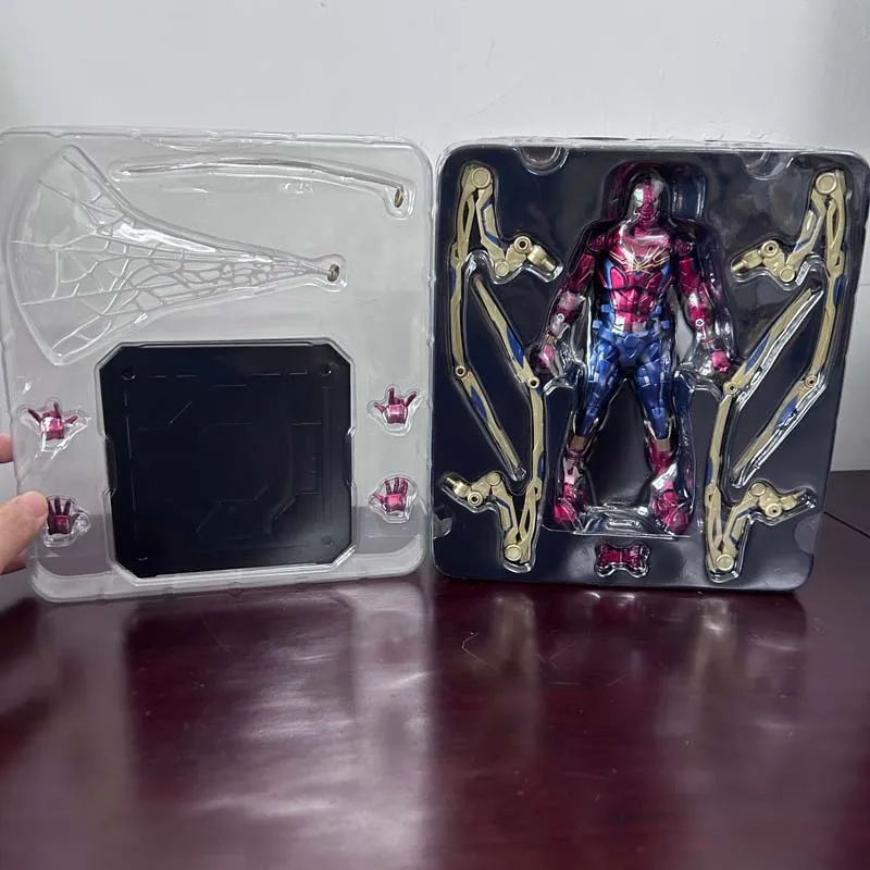 ألعاب نموذج مجموعة شخصيات الحركة ، درع القتال الحارس ، الرجل الحديدي ، سبايدرمان ، ديدبول ، واد ، وينستون ، ويلسون