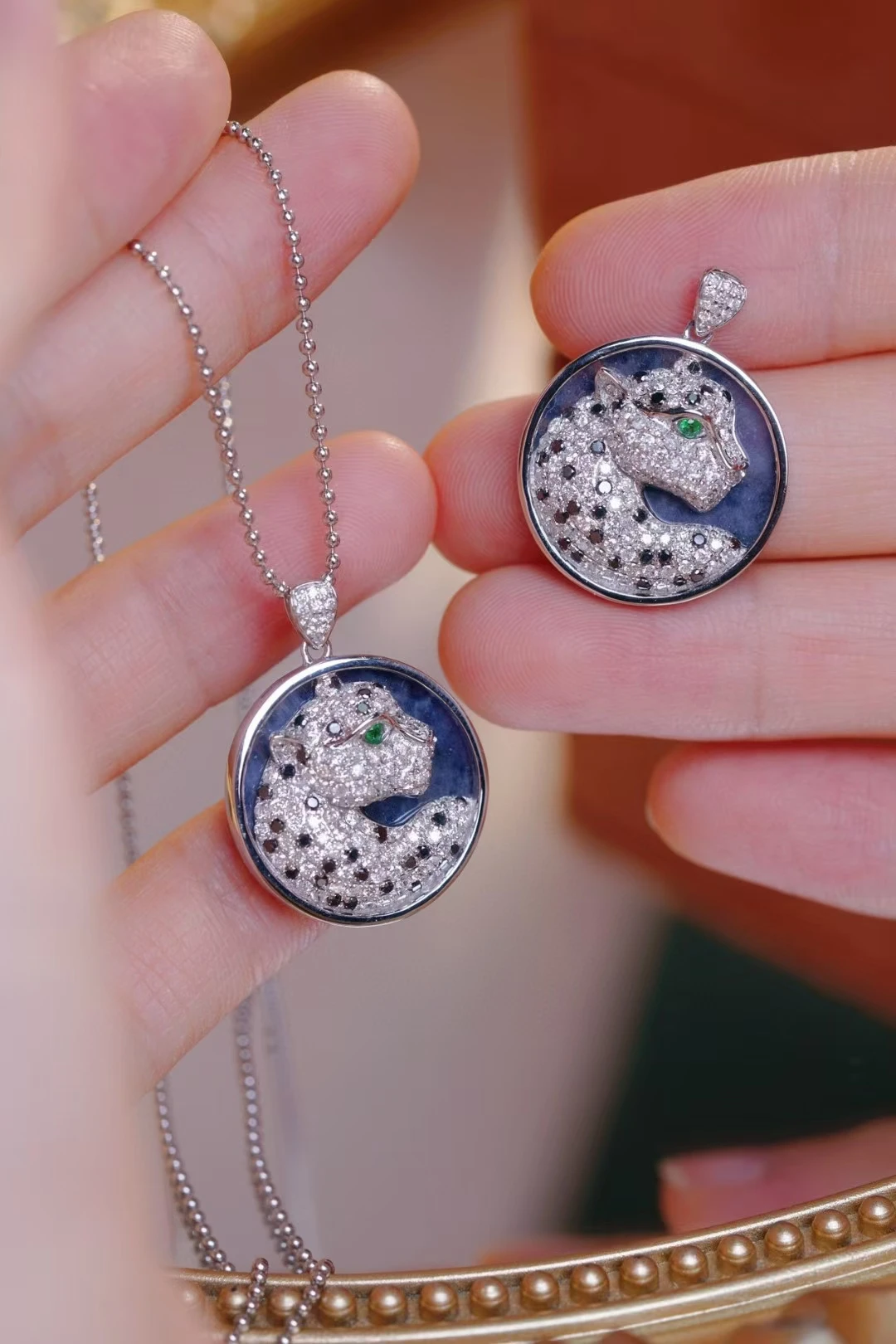 

Подвеска из настоящего золота 18 карат с натуральным бриллиантом и головой леопарда, круглый кулон с бриллиантами 1 карат, женский модный бутик, подвеска на День святого Валентина