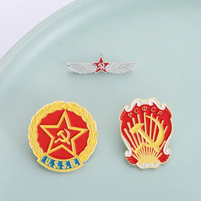 Soviet Stars and Wings Badge Enamel Pins Hammer and Sickle Pattern Red Medal of Honor Brooch Bag Lapel Badge Collect souvenirs view 3