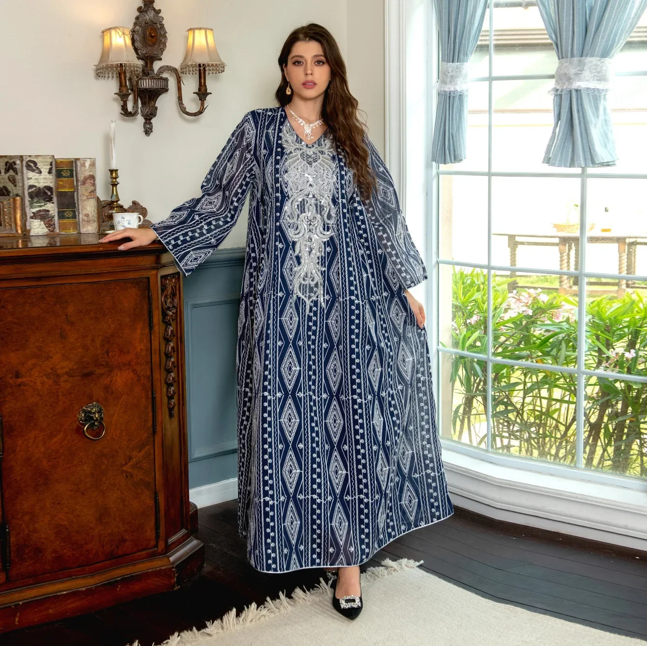 

Muslim Casual Saudi Dubai Evening Dress Large Size Beaded Embroidered Dress for Women Fashion Full Sleeve Printed Floral Robe