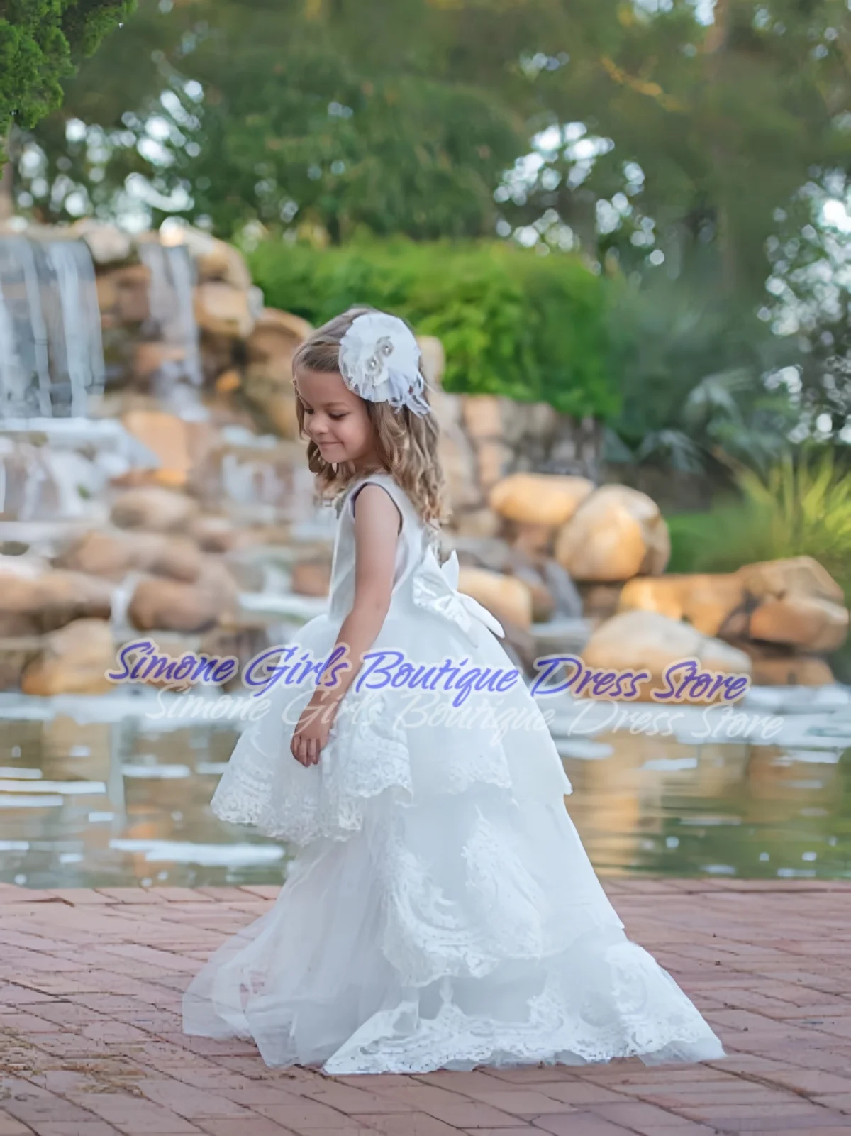 Abiti da ragazza di fiori senza maniche con strati di paillettes ricamati per cerimonie nuziali Ricevimenti formali Festa da ballo Prima comunione