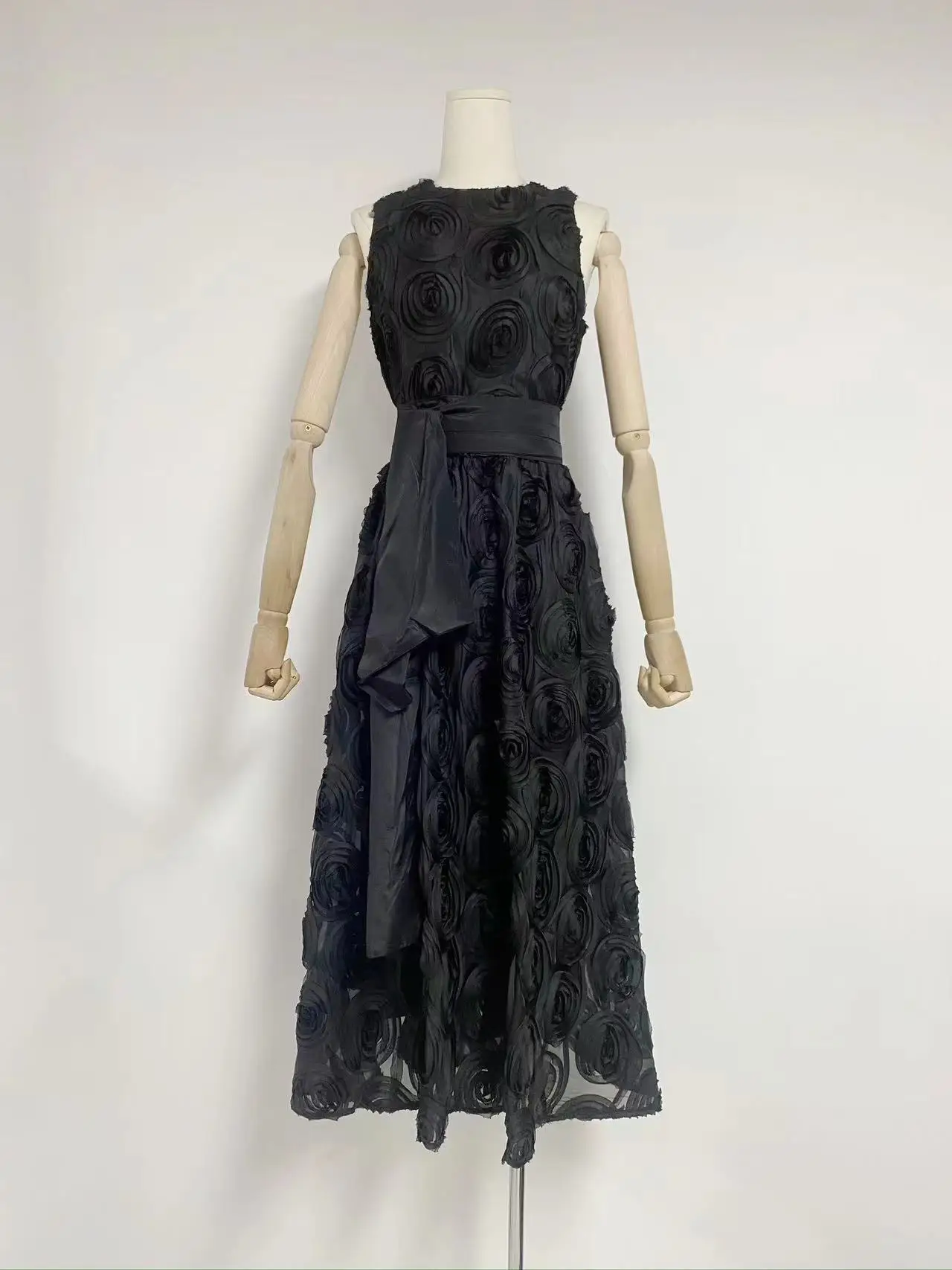 Vestidos largos de flores 3D de alta calidad para mujer, vestido sin mangas con cuello redondo y cordones, vestido hasta la rodilla de Color sólido de cintura alta para verano