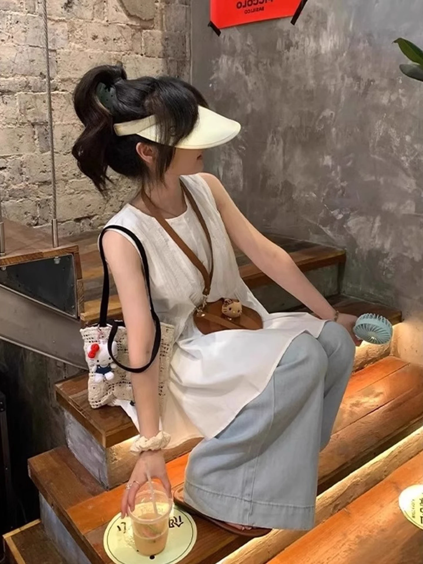 سترة بيضاء مستديرة Ne Svel irt ملابس خارجية صيفية فضفاضة للتخسيس فريدة من نوعها دمية جميلة irt علوية مريحة