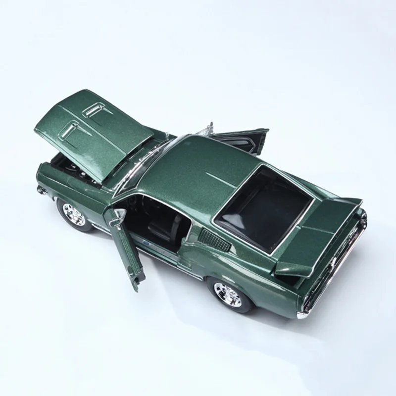 In Stock Maisto 1:18 1967 Ford Mustang Gta Fastback 1968 Ford Mustang Gt Cobra Jet Alloy Miniature Diecast Christensen Toys Gift