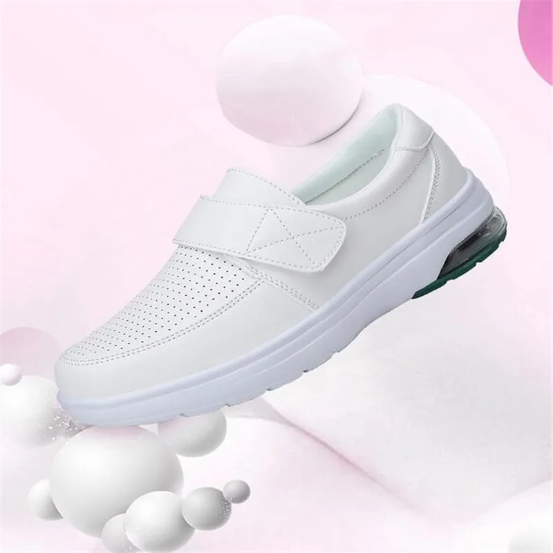 2023 Women Sneakers Nurse Clogs Summer Nurse Shoes Female Health Work Flat Non-slip Soft Hospital