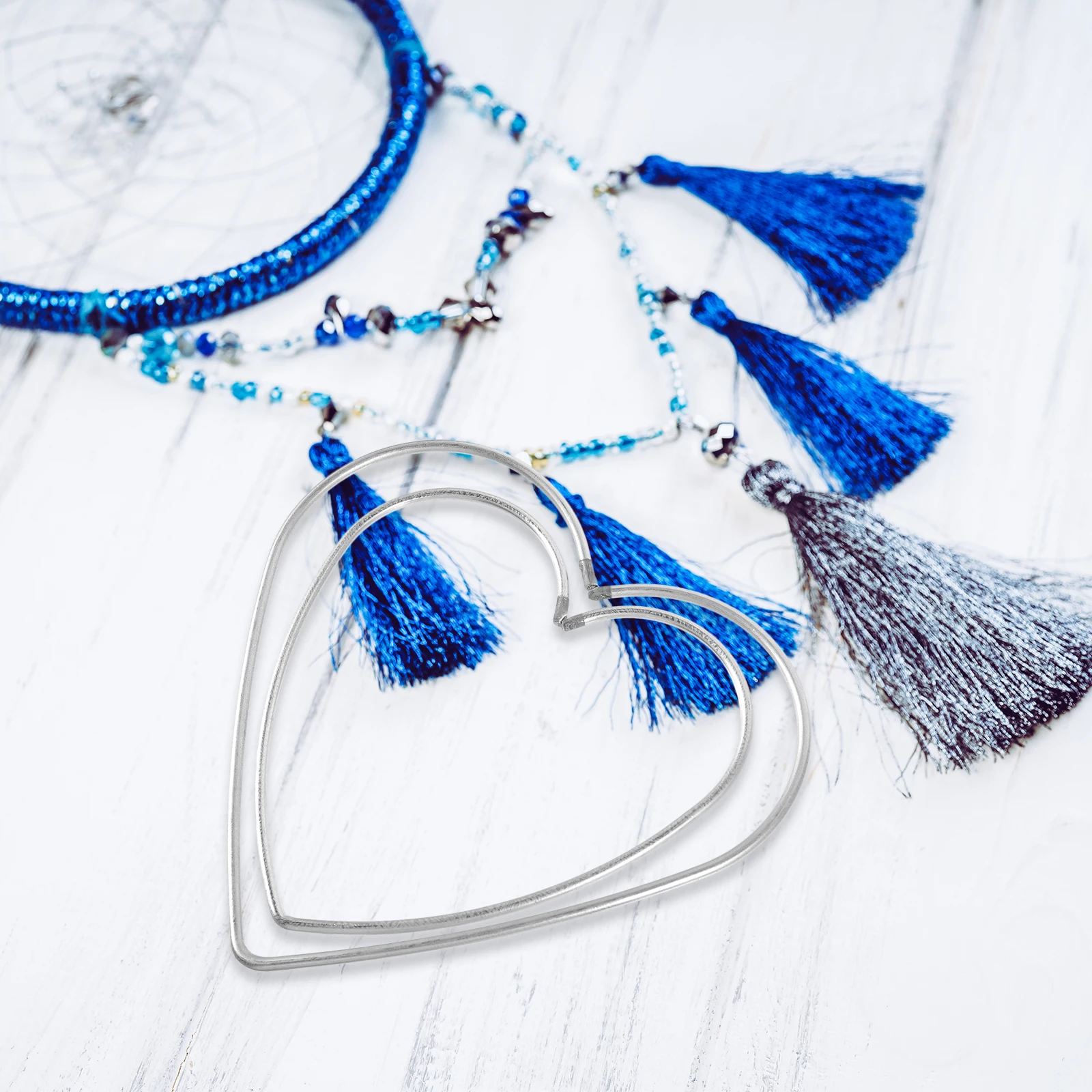 

6Pcs Metal Wreath Ring Heart Dreamcatcher Frame DIY Woven Craft Circle for Wind Chimes Home Decoration