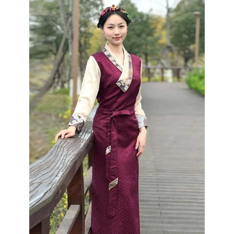 สไตล์ชาติพันธุ์ทิเบตชุดผู้หญิงสไตล์ Khampa ทิเบต Robe พื้นบ้านแบบดั้งเดิมเต้นรํากระโปรง