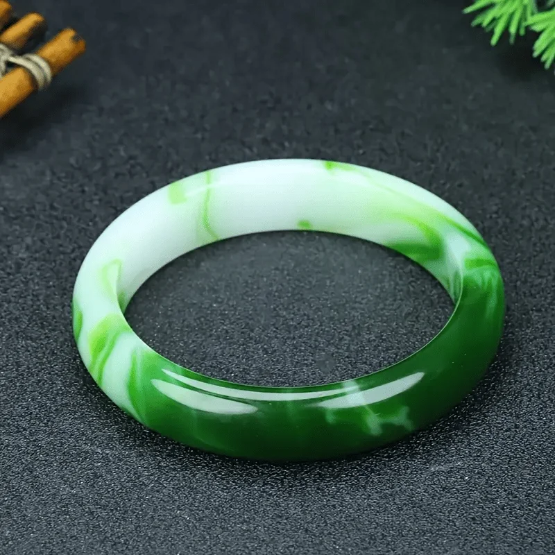 

Новый элегантный зеленый браслет, подходящий для повседневного ношения