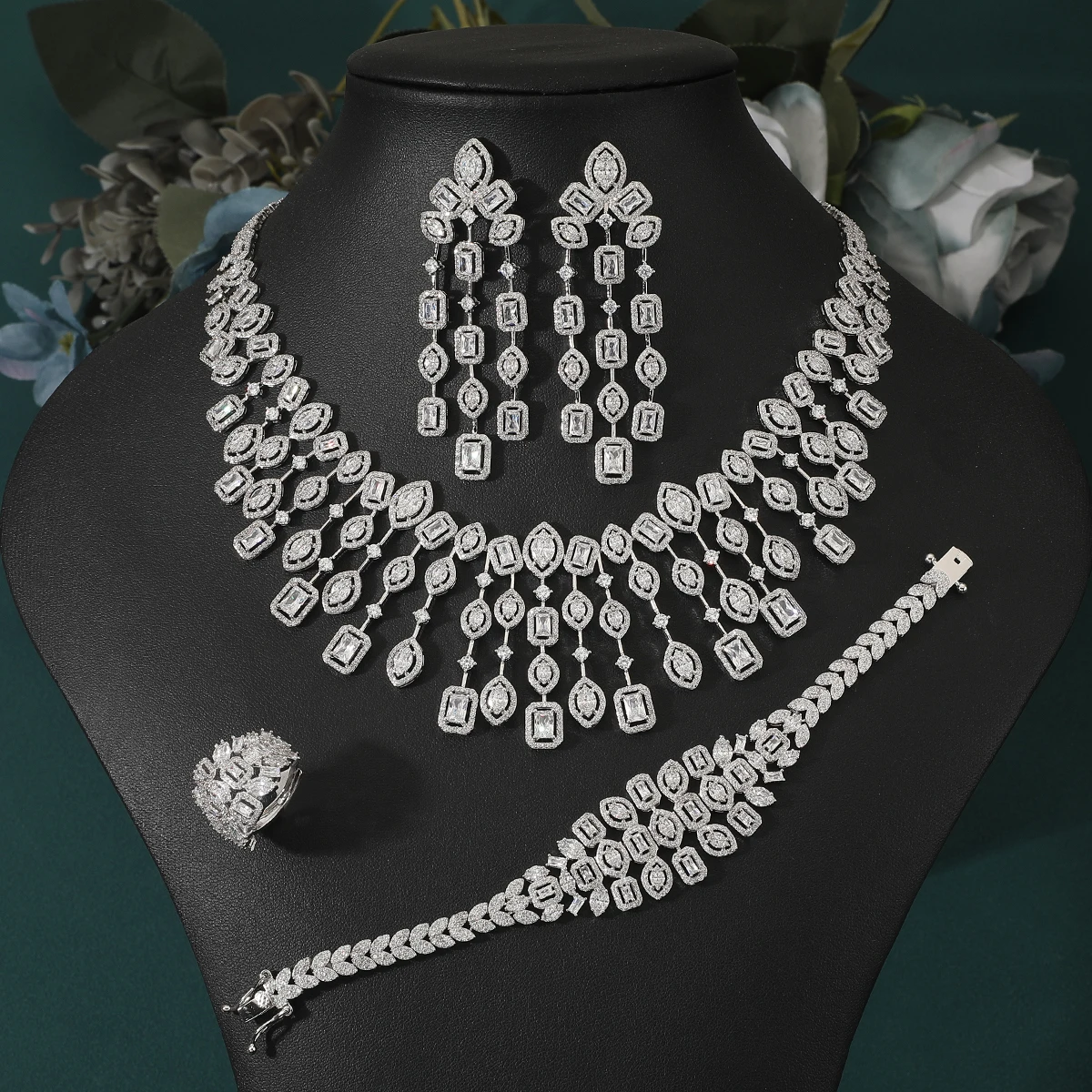 Trendy Fashion Tassel Geometic Design Cubic Zircon Jewelry Set Dubai Bridal Wedding 4pc Set Women's Anniversary Jewelry Set