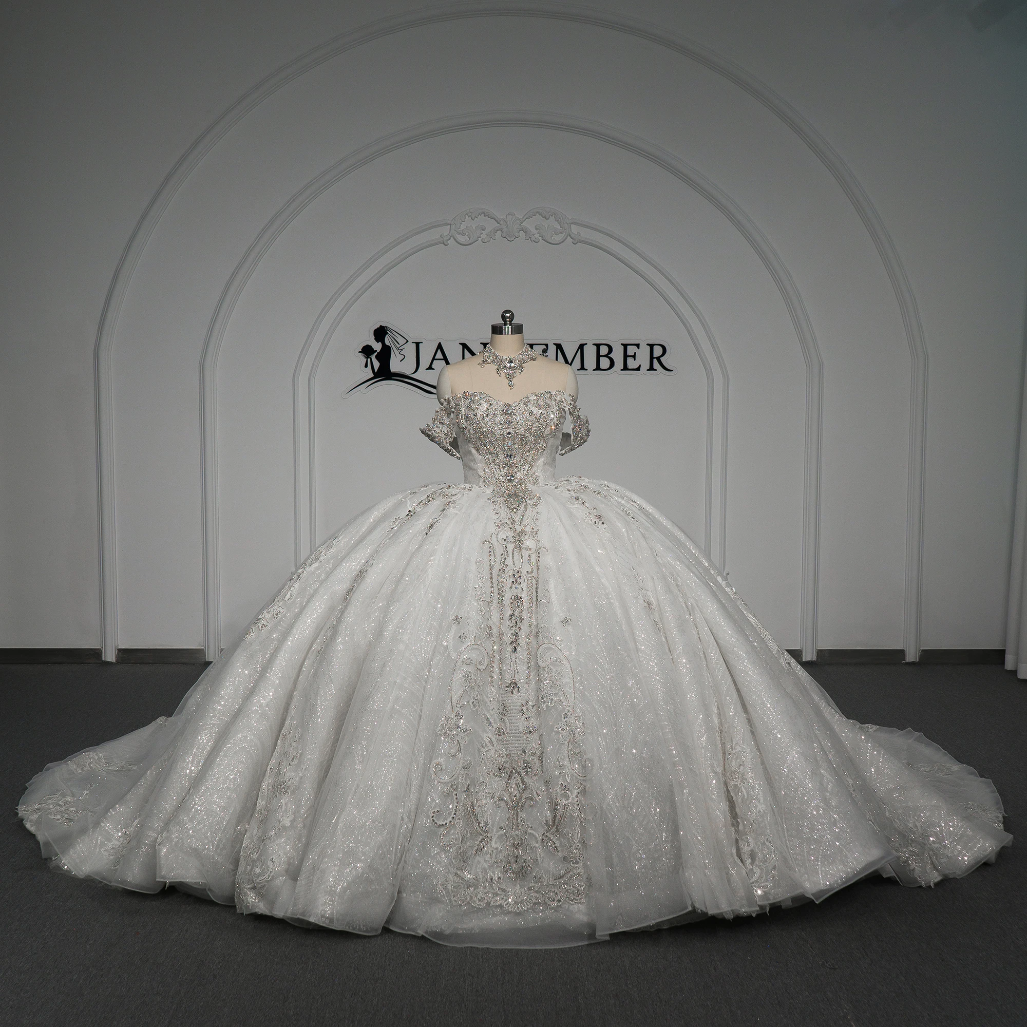 Gorgeous White Ball Gown Customized Wedding Dress Corset Crystal Embroidery Illusion Necklace Train vestidos de novia boda