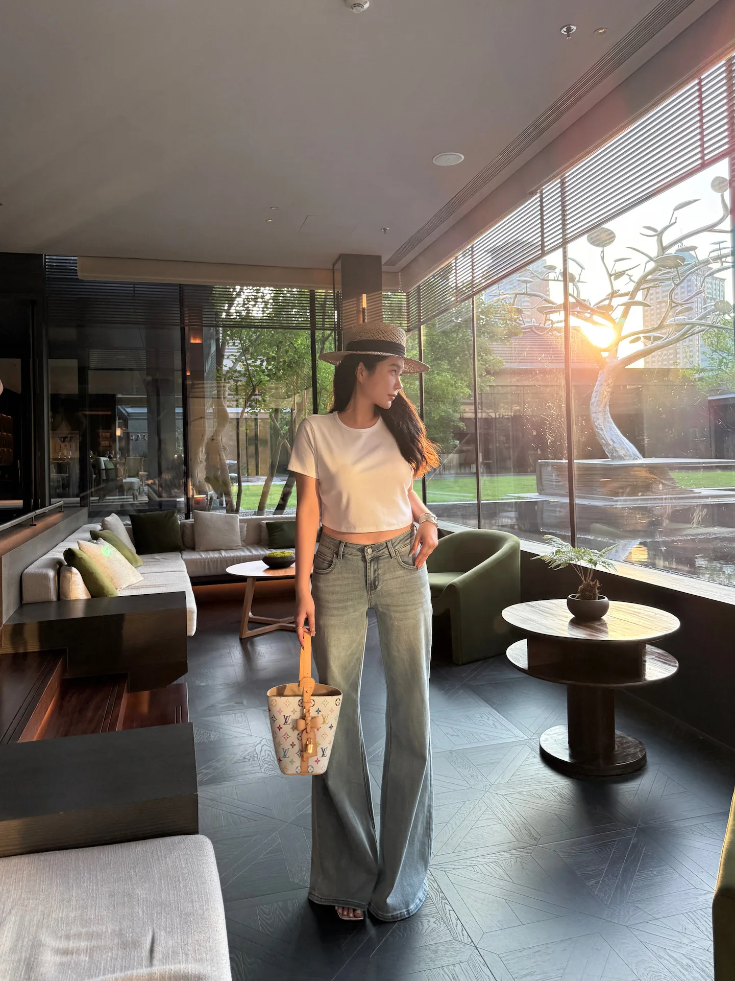 

Американские джинсы с низкой талией, женские, облегающие, со средней эластичностью, с эффектом микро-клеша, удлиненные, из денима, цвета ледяной синевы