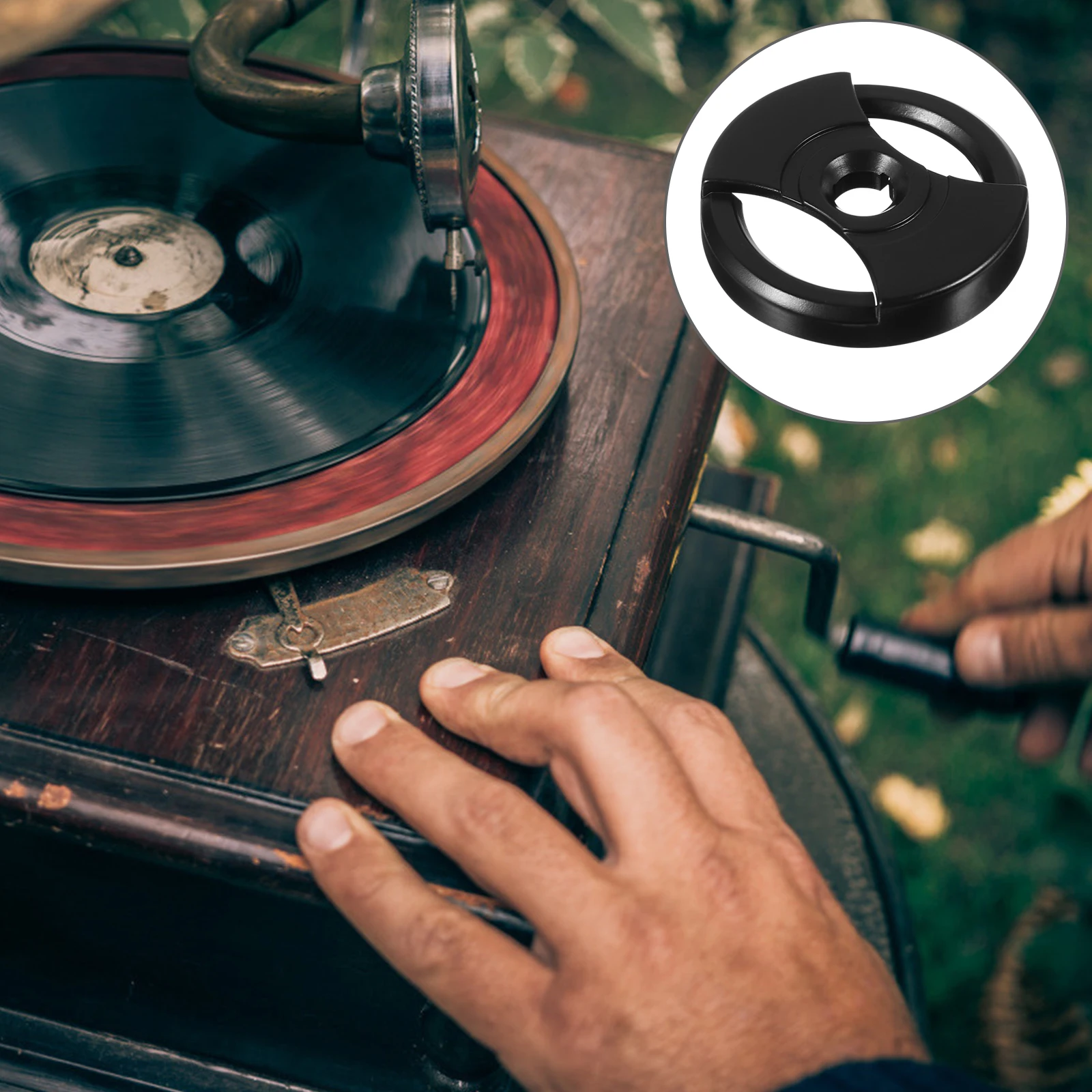 

Record Adapter for Vinyl Turntable Black 33 to 45 Converter High Strength Stable One Piece Molding Smooth Surface Disc