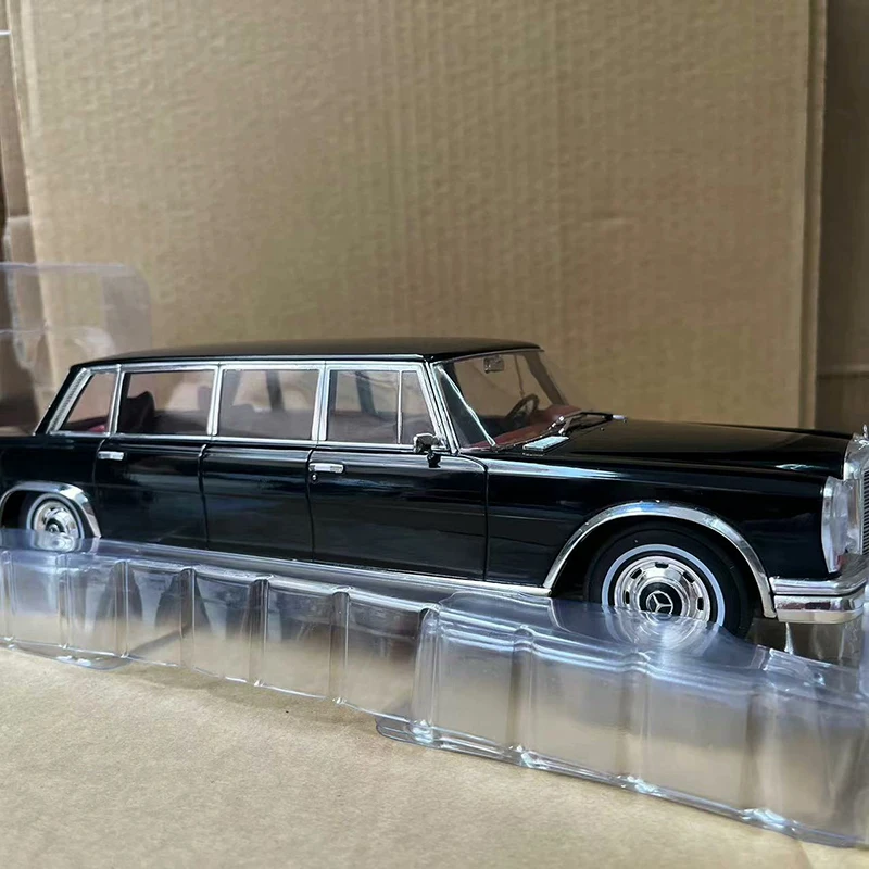 

Литая в масштабе 1:18 Модель Benz 600, модель автомобиля из сплава, игрушечное украшение