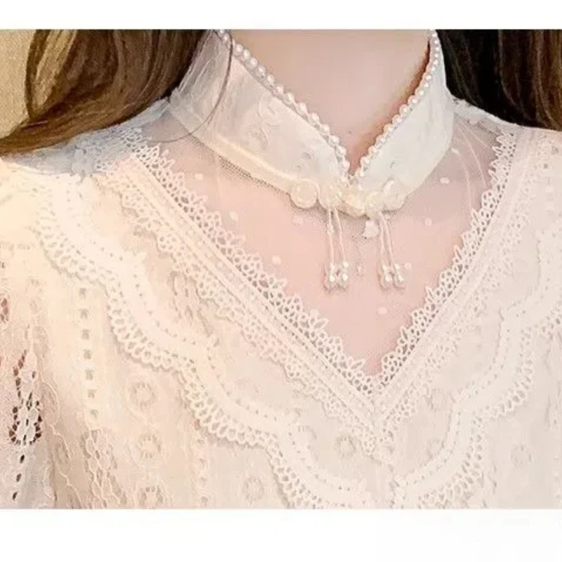 Chic Solid Color Pullover Geometric Lace Patchwork Women\'s Lantern Long Sleeved Beaded T-shirt Fashionable Spring Autumn Tops