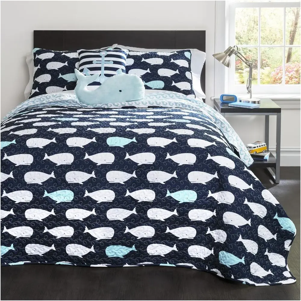 

Reversible 4-Piece Quilt Set with Sham and Pillows, Twin Size, Navy