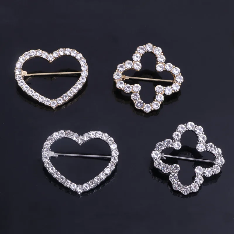 Hollow Heart Brooch Clothing Accessories Rhinestone Corsage Cardigan Small Pin Buckle Brooches for Women Gift