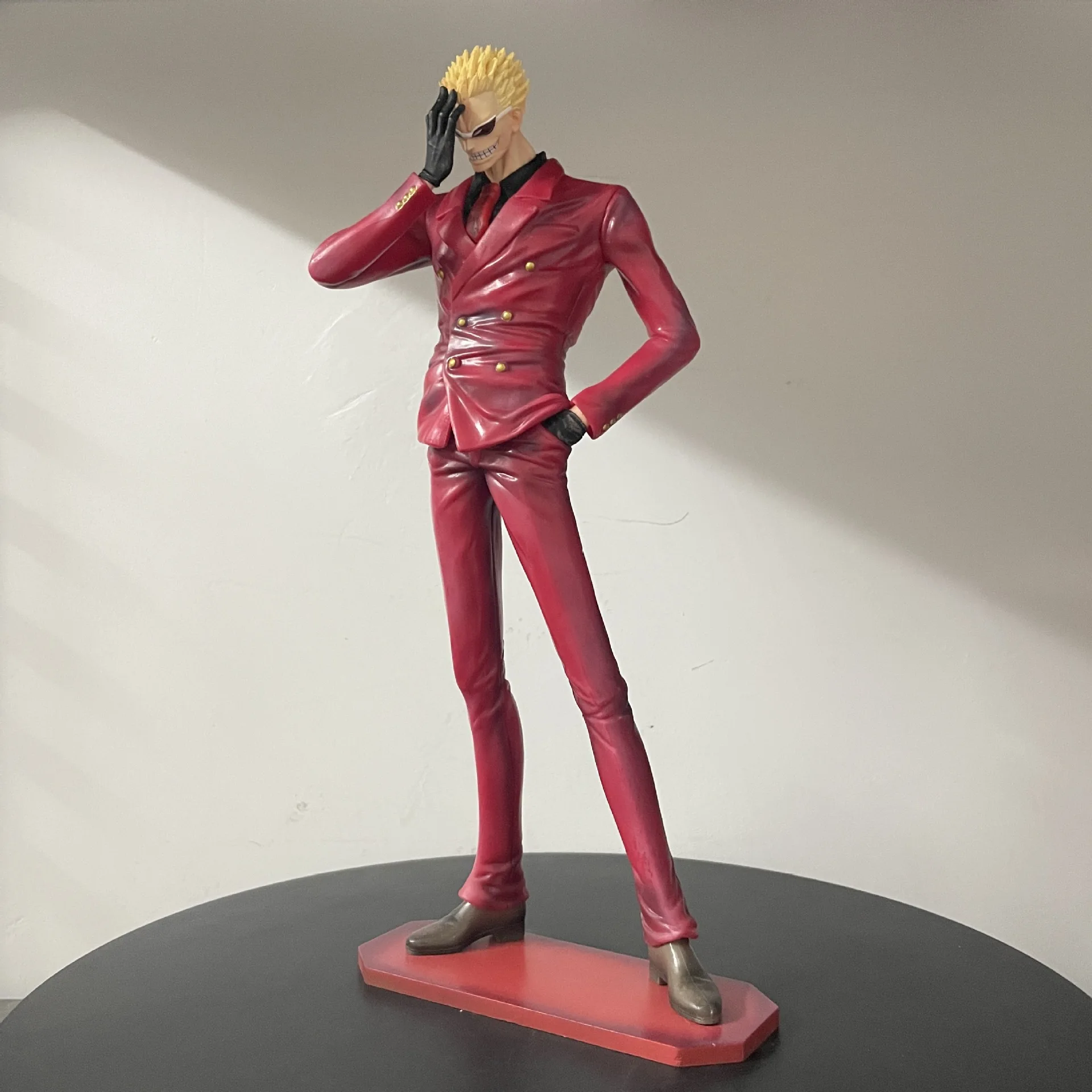 

Doflamingo Suit Anime Statue One Piece Warlord Desktop Decor GK Figure Gift for Boys Collectors