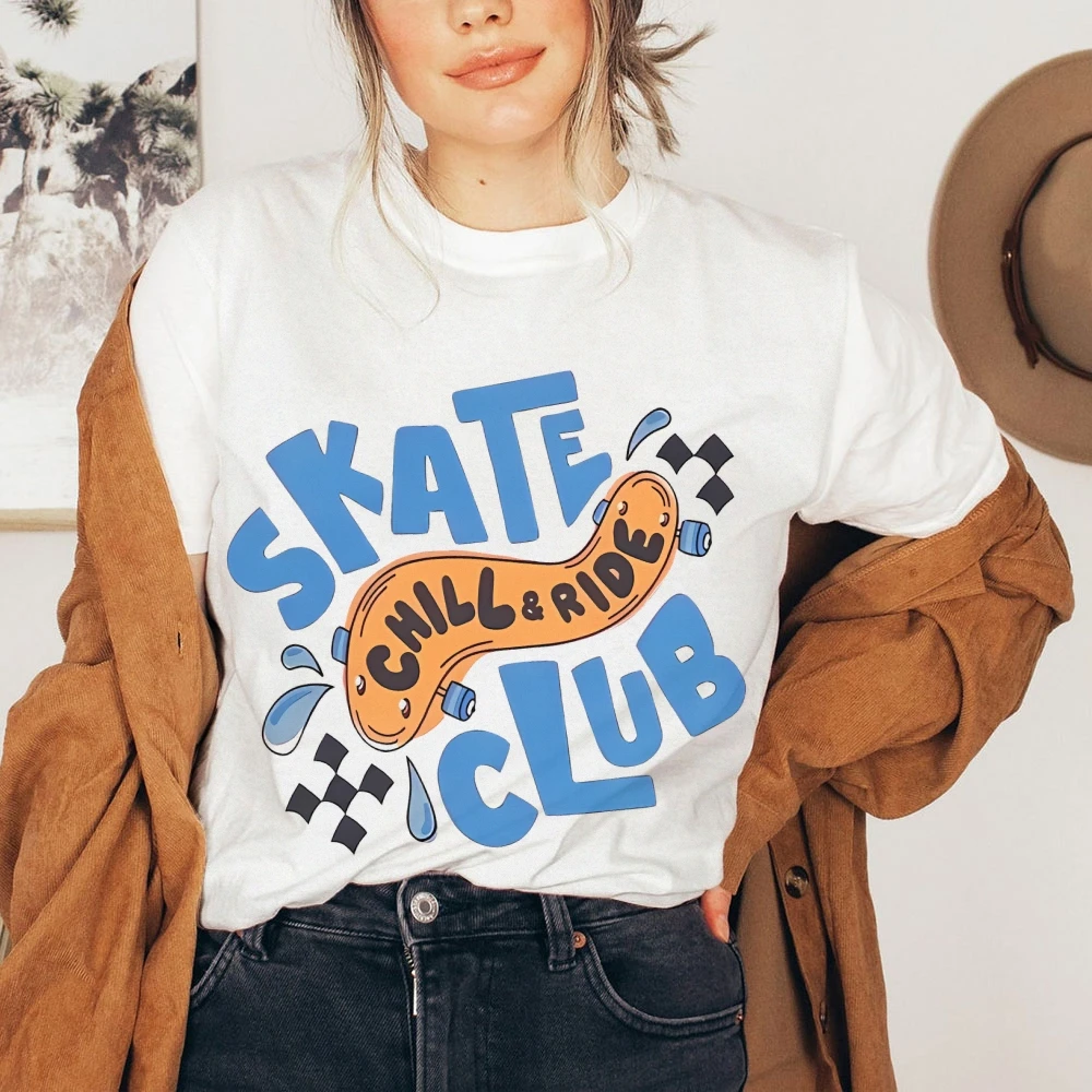 

Футболка Skate Club Hotdog Футболка премиум-класса из хлопка с рисунком Hotdog. Edgy Skater Style, удобный и долговечный