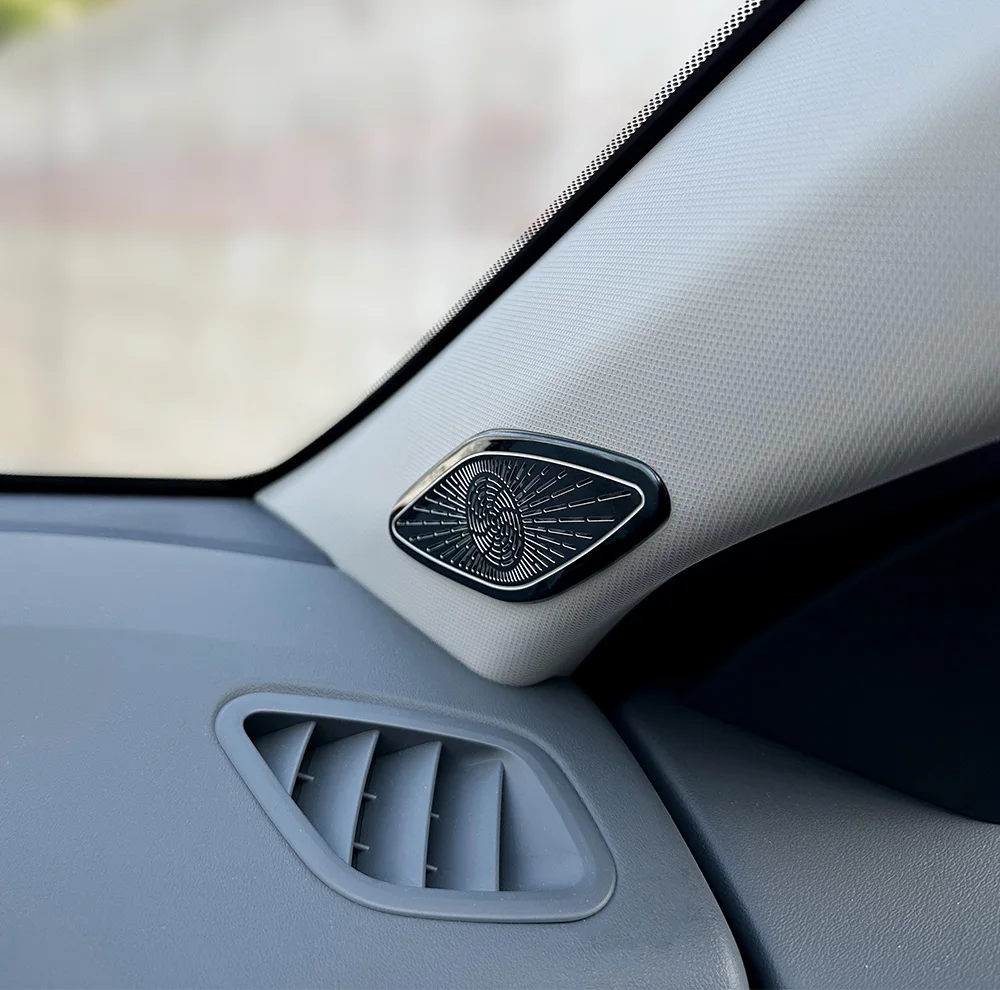 لكيا K4 2024 2025 2026 ألياف الكربون الداخلية لوحة القيادة وحدة التحكم المركزية والعتاد التحول نافذة زر غطاء فتحة التهوية الملحقات